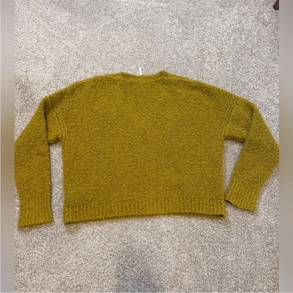 Free People Finders Keepers V-Neck Boucle Sweater in Athena Moss Green XS NWT - Picture 7 of 9